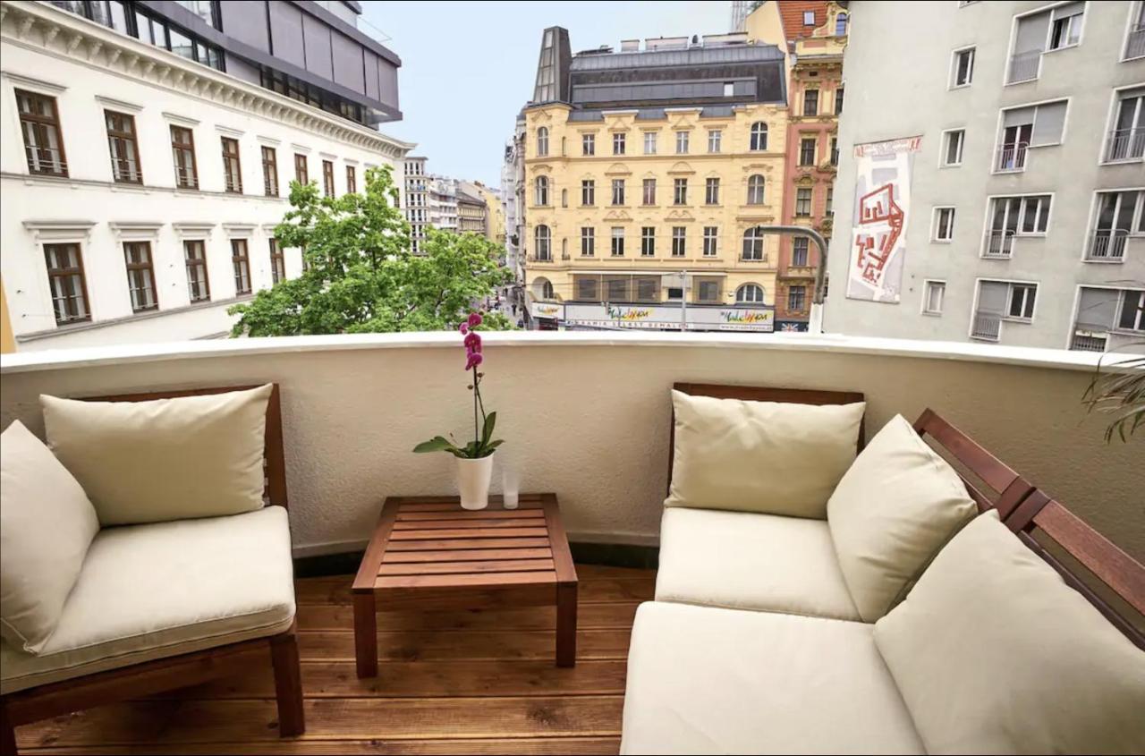 Balcony Oasis Operastreet Appartamento